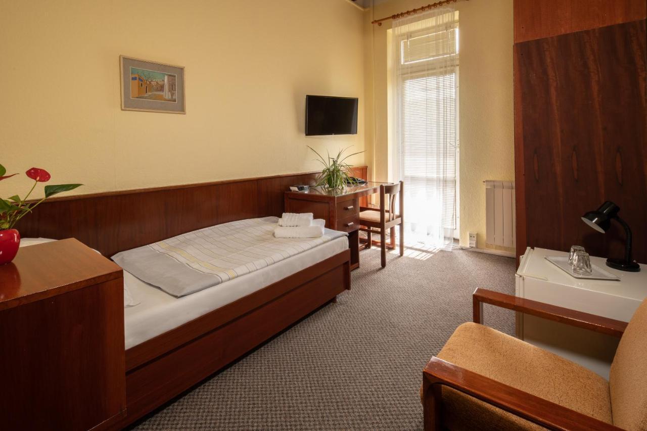 Reva Hotel Janske Lazne Bagian luar foto